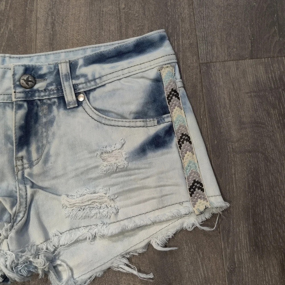 *NWT* Others Follow Jean Shorts - Picture 2 of 3